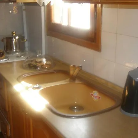 Tatil Evi John Actors