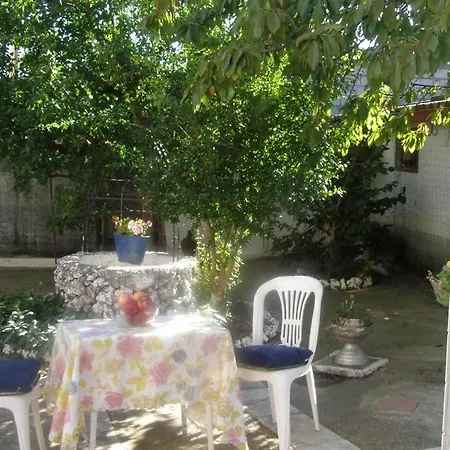 Tatil Evi John Actors